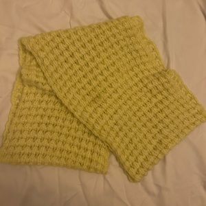 Yellow knit scarf